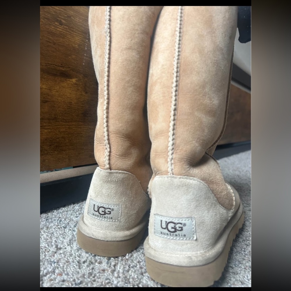 UGG Australia tall boots in sand color size 6 - Picture 3 of 8